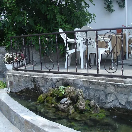 бела Пловдив